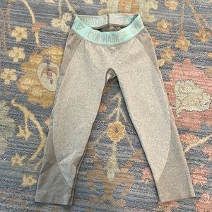 Gymshark capri leggings in good condition. Fits like xs